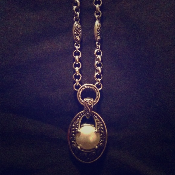 BUNDLE!! Brighton Reversible Necklace and shoes.