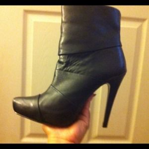 Aldo's size 8 boots