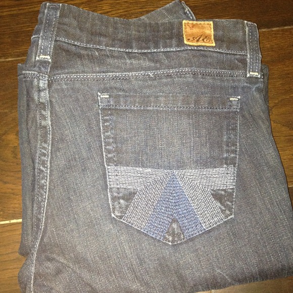 American eagle size 6 dark wash jeans