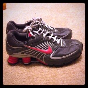 Nike turbo size 8 and Nike dual fusion size 8.