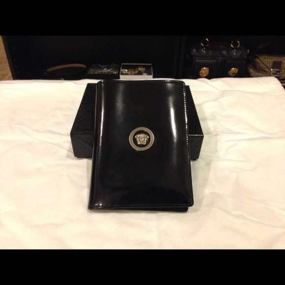 "Authentic"--Gianni Versace Wallet