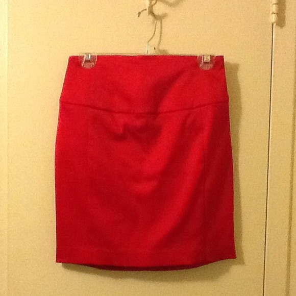 Express Mini red skirt size 4