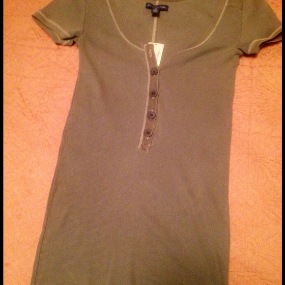Sold In Bundle!!! American Eagle olive top