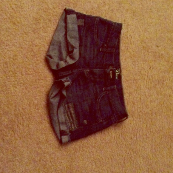 {Old Navy "The Diva" Denim Shorts}