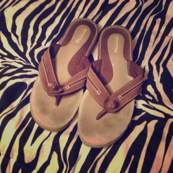 ❗SOLD IN BUNDLE❗Sperry Sandals