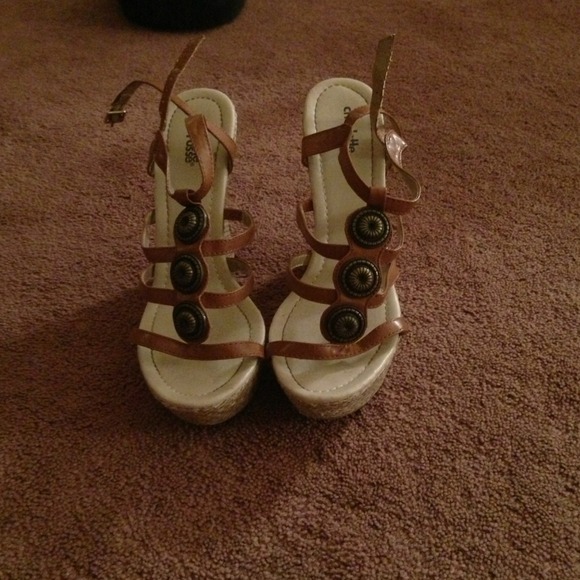 🔴 reserved - Picture 2 of 3