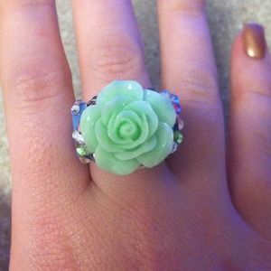 Bedazzled Mint Rose ring size 7