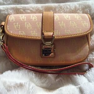 Authentic Dooney and Bourke wristlet reduced
