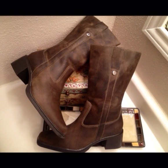 Nine West Boots - Nine West Smokey Leather Cowboy boot. Brazil, 9.5