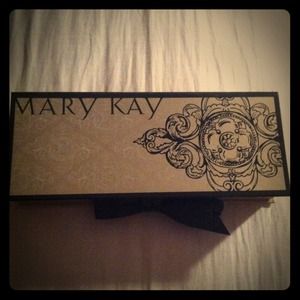 Mary Kay fragrance set