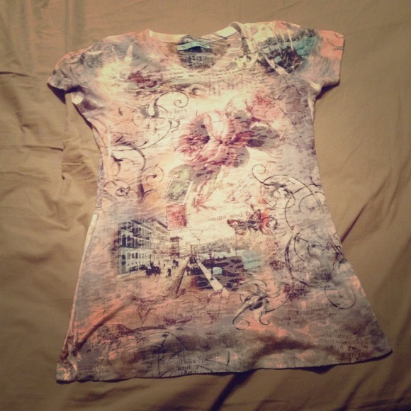 Detailed Fitted Tee