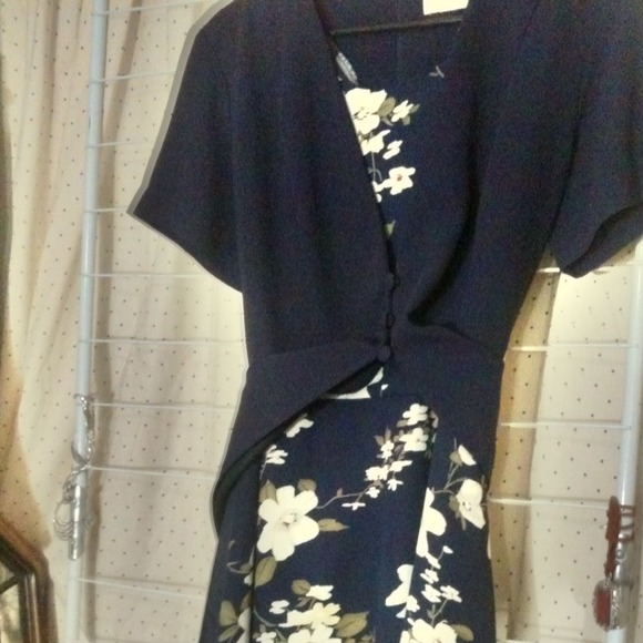OFFICE DRESS - Picture 3 of 4