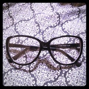 Black and Clear Wide Cat Eyes