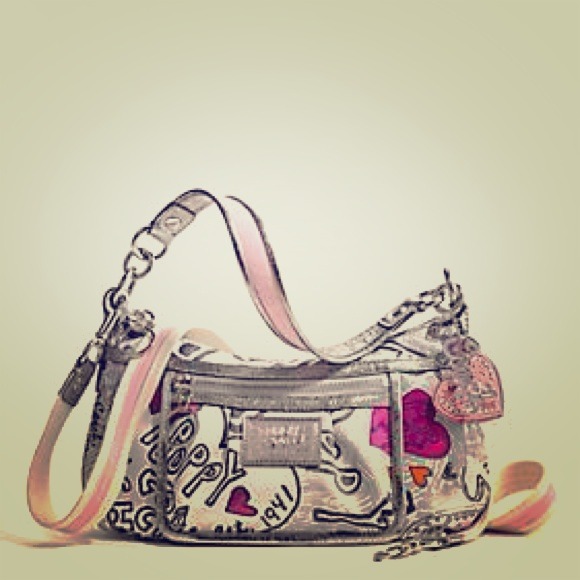Authentic graffiti poppy coach bag :)