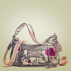 Authentic graffiti poppy coach bag :)