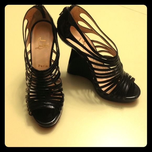 SOLD! NWOT Christian Louboutin black wedges sz 39