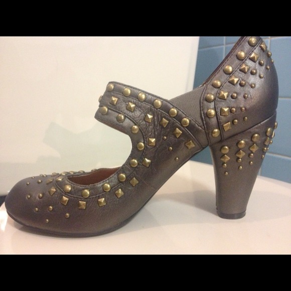 🎀Jeffrey Campbell Gold Studded  Heels🎀 ❗Reduced❗