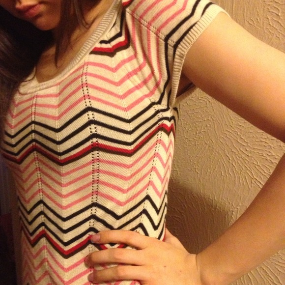 Tan Top - Picture 3 of 4