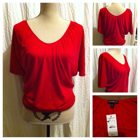 🚫Sold🚫60 bundle   Express top NEW