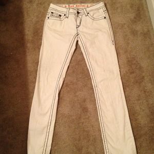 🔴REDUCED Rock Rivals New Line White&Black Rocks🔴