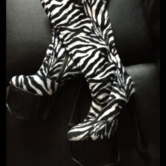 Hot Momma Boots! On hold!