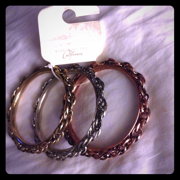 Sold!!! Bracelet NWT