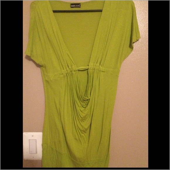 Cute green top! - Picture 1 of 1
