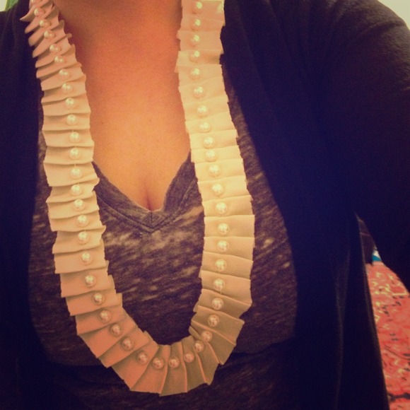 Pearl stitched Necklace