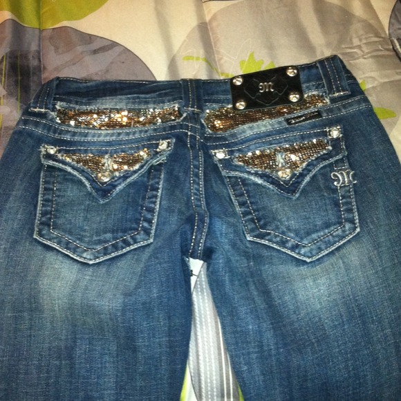 SOLD! ❎ Miss Me jeans size 28