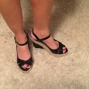 Peep toes