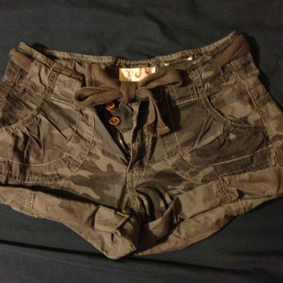 Super cute shorts !!