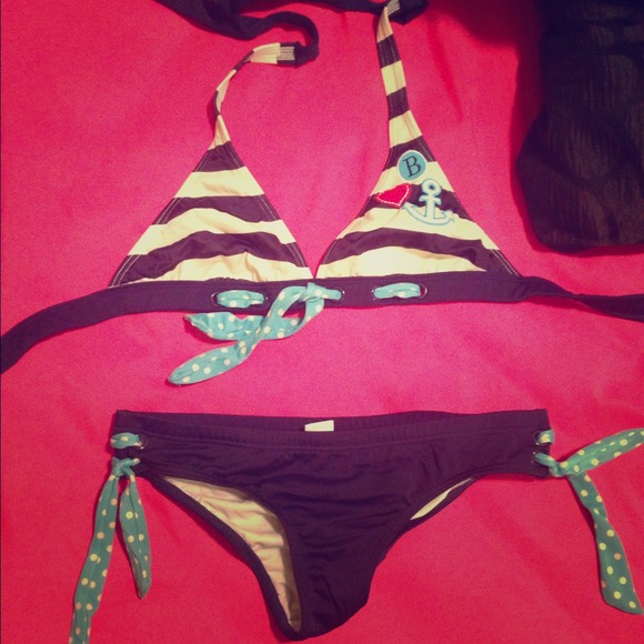 Billabong swim suit!!