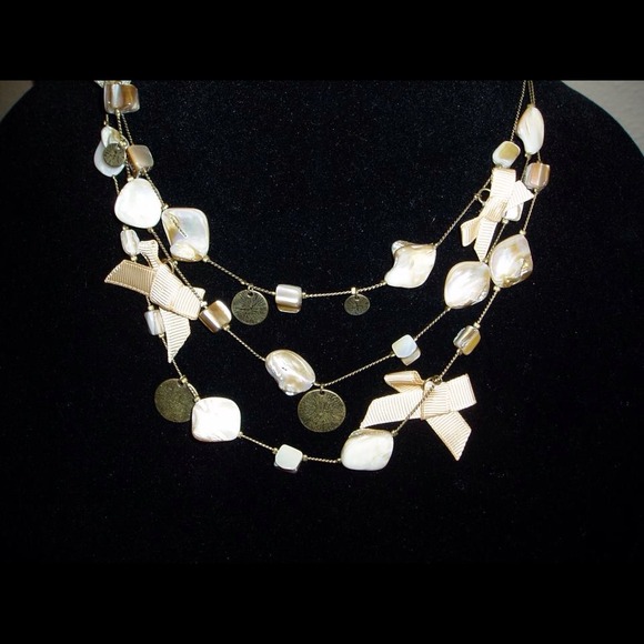 Cute bow necklace