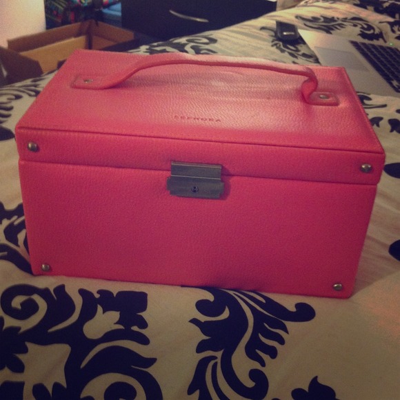 Sephora leather makeup traincase