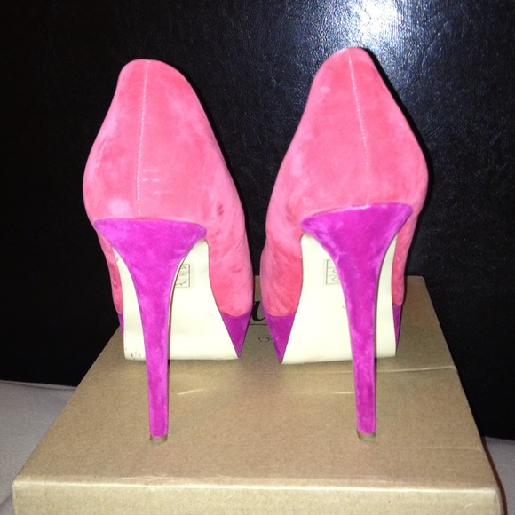 Color Block Platform Pumps - Picture 3 of 4