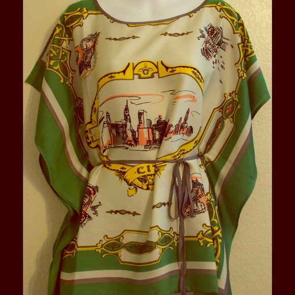 🎯Sold!!! Beautiful Green silk Blouse