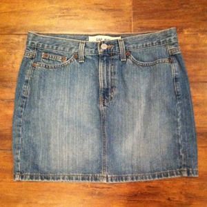 Gap blue jean skirt. Bundled w/ON skirt