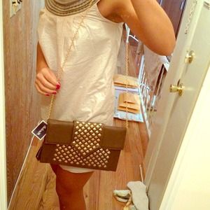 🚫Hold🚫Brown with gold studs side purse/clutch