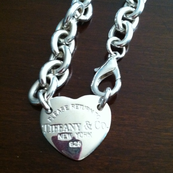 Return to Tiffany & co. Necklace