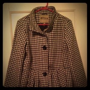 XL Sarah Jessica Parker Houndstooth coat..Mod
