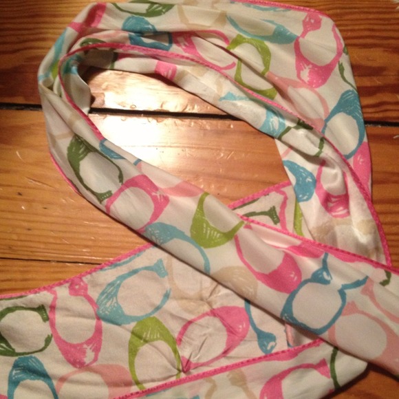 🚫SOLD in a bundle🚫 Authentic Coach scarf