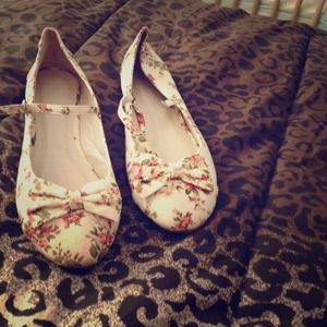 Forever 21 Floral Print Ballet Sandals