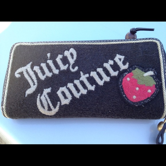 Juicy zip wallet