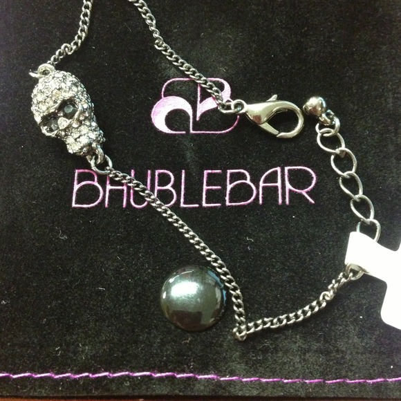 Skull Bracelet - Hematite - Picture 2 of 3