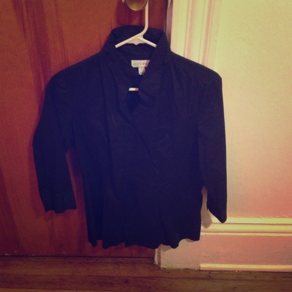 Simple black button up shirt - Picture 1 of 1