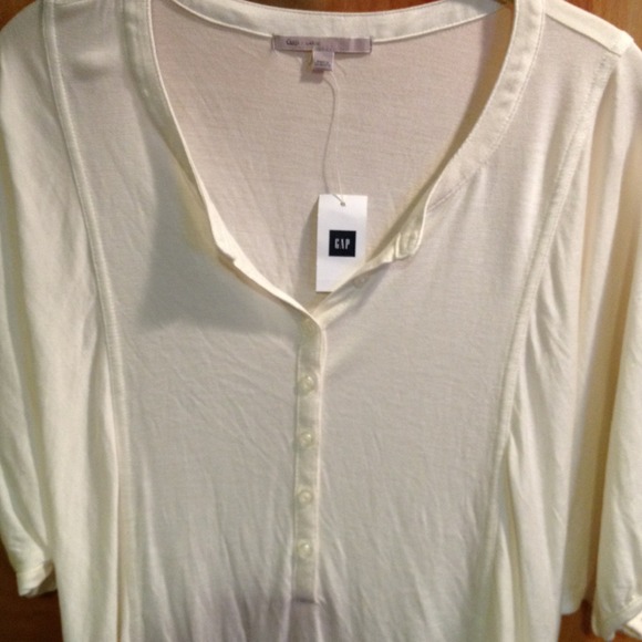 Brand new, super soft Gap shirt - Picture 2 of 3