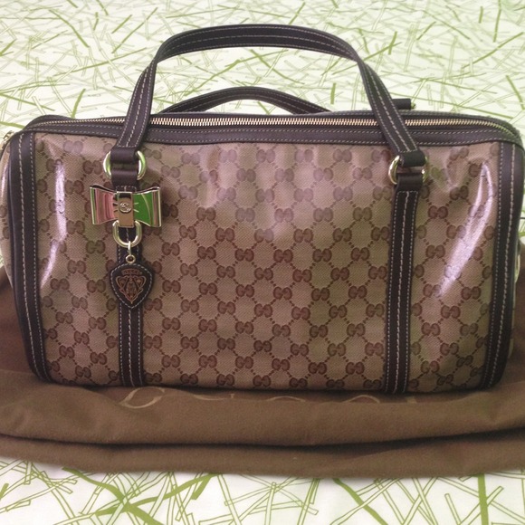 Handbags - 🚫SOLD🚫Gucci hang bag