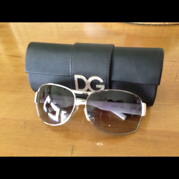 Dolce&Gabbana sunglasses .. Like new condition...