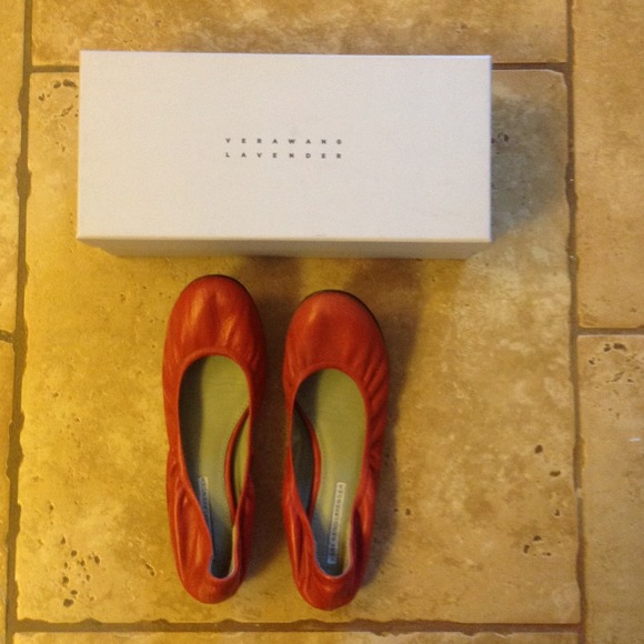 Vera Wang Lavender Red Ballet Flats Size 9