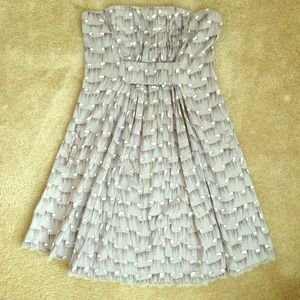 Strapless light purple dress